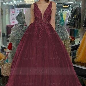 Princess V Neck Long/Floor-Length Tulle Prom Dress With Appliqued